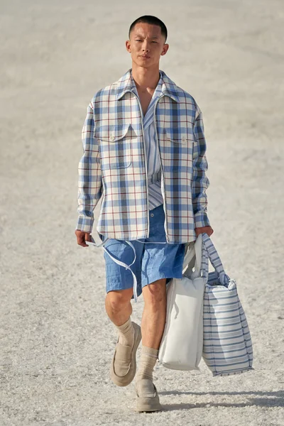 Look 43
